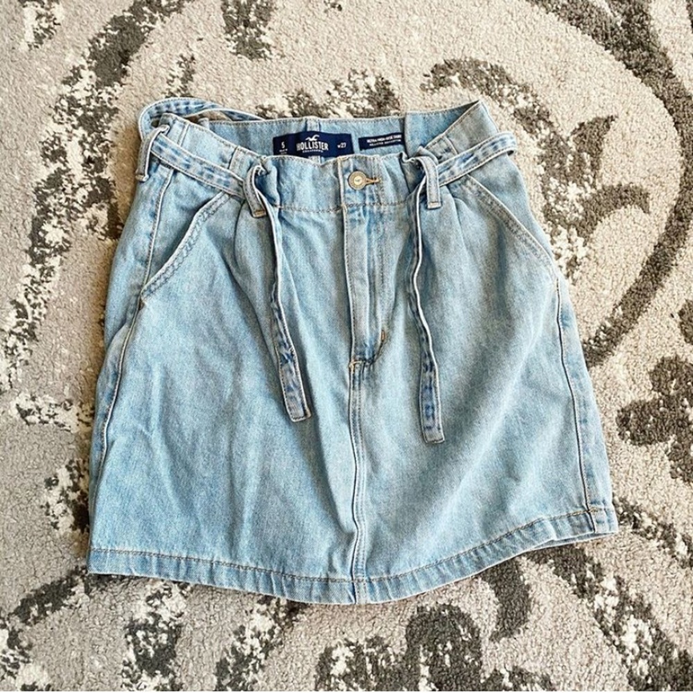 Light wash jean skirt